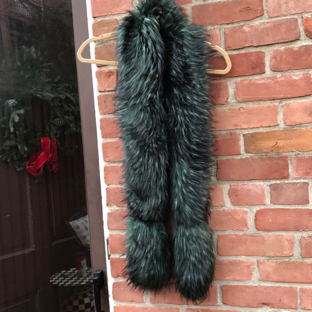 Elietian Faux Fur Emerald Boa Scarf